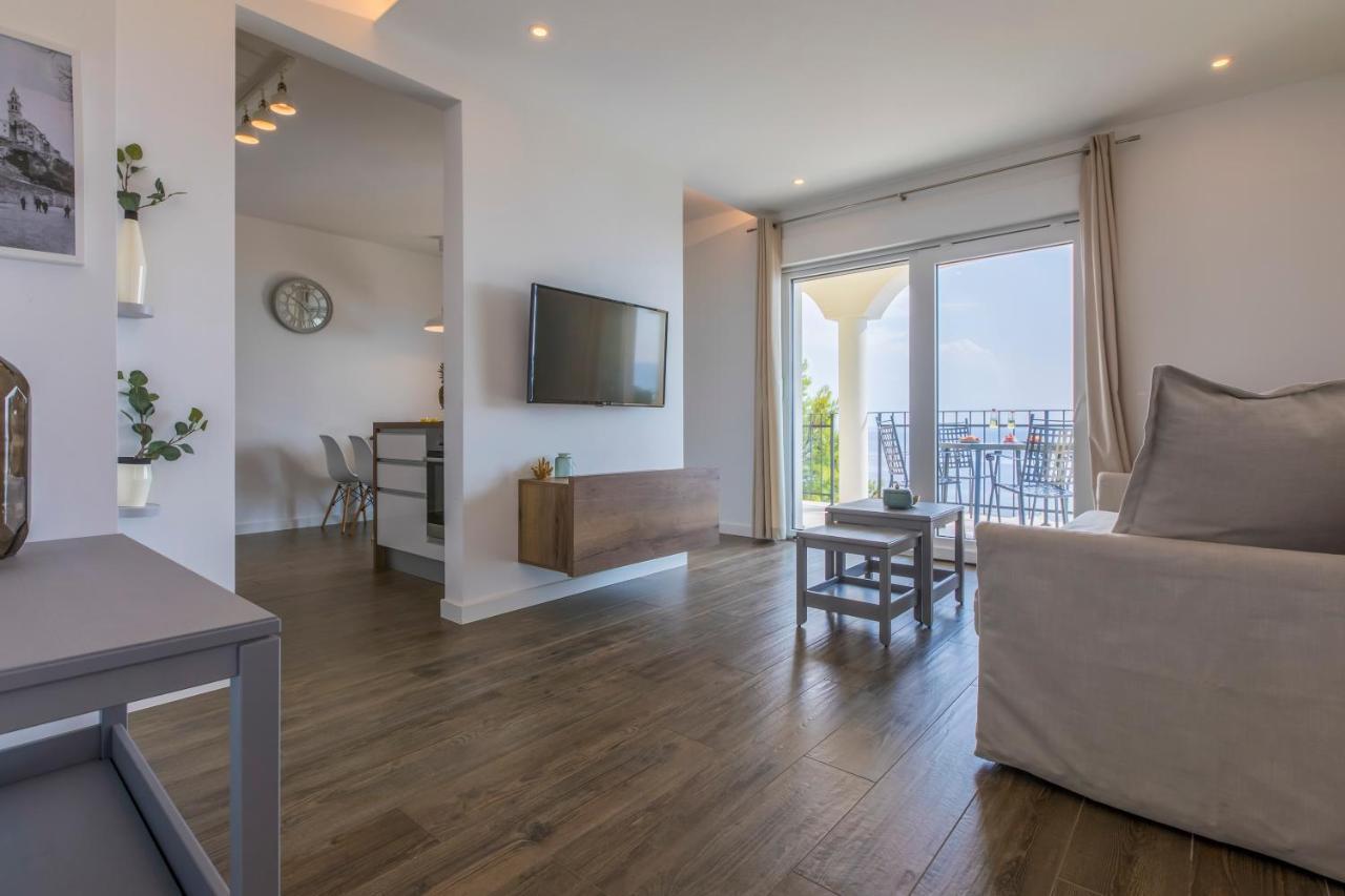 Palace Paulina Apartments 诺维·维诺多尔斯基 外观 照片